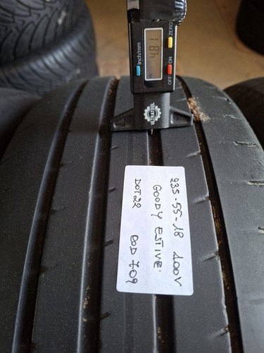 Pneumatici 235 100v - 18,